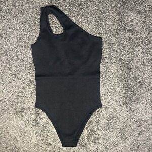 OQQ One Shoulder Cut Out Ribbed Black Bodysuit Small Trending Viral Item